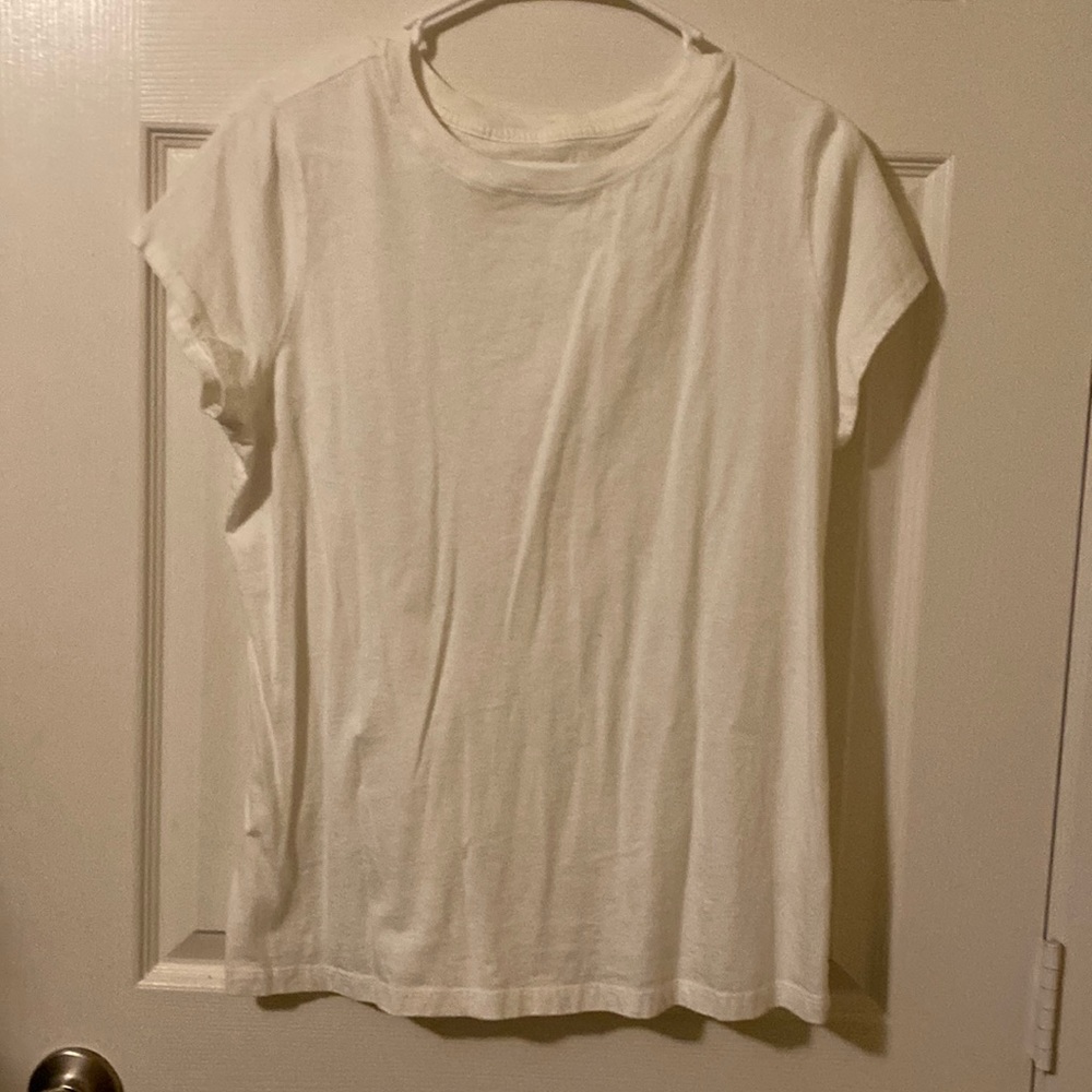Super cute Basic white shirt